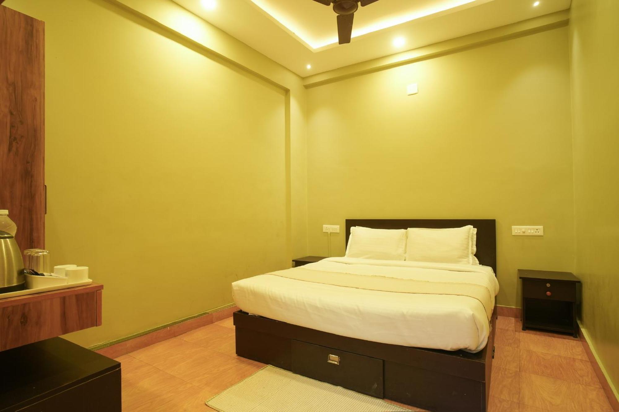 Ostello Rasha Residency Kalpetta Esterno foto