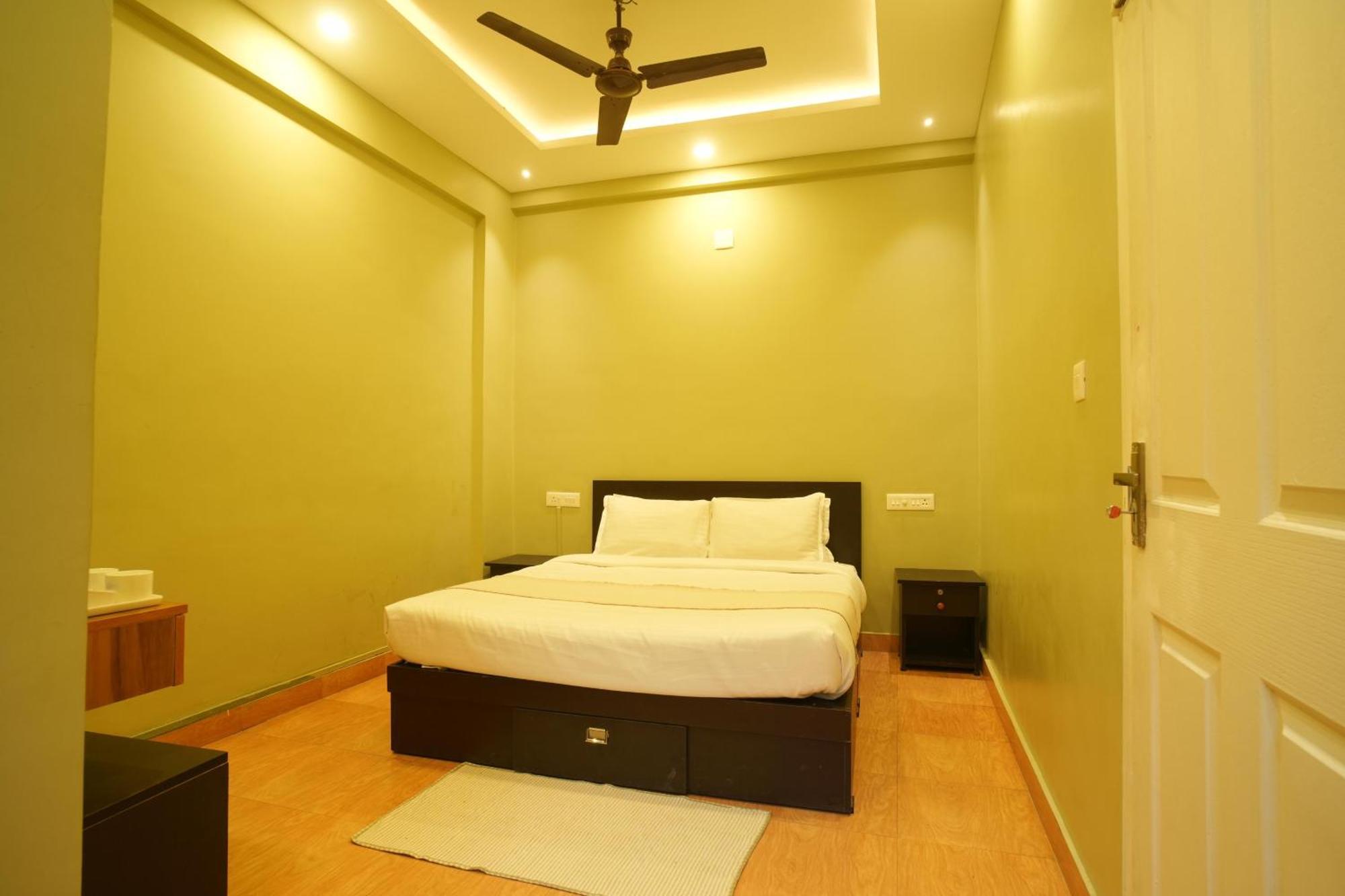 Ostello Rasha Residency Kalpetta Esterno foto